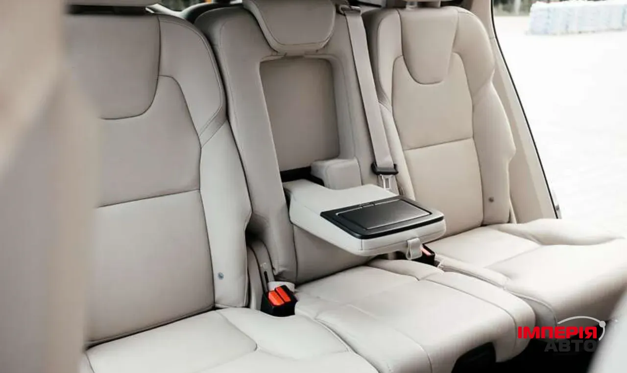 Volvo XC90 - фото 9