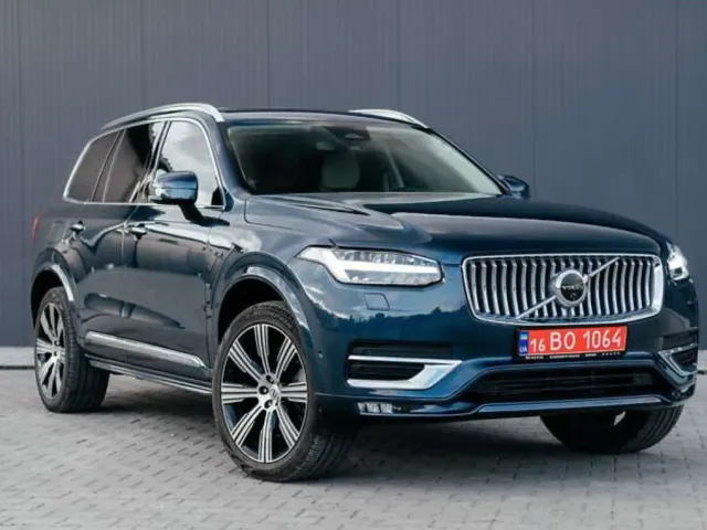 Volvo XC90 - фото 1