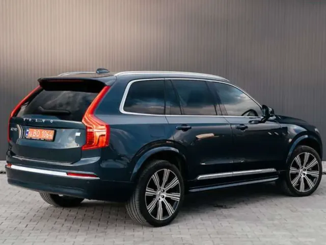 Volvo XC90 - фото 4