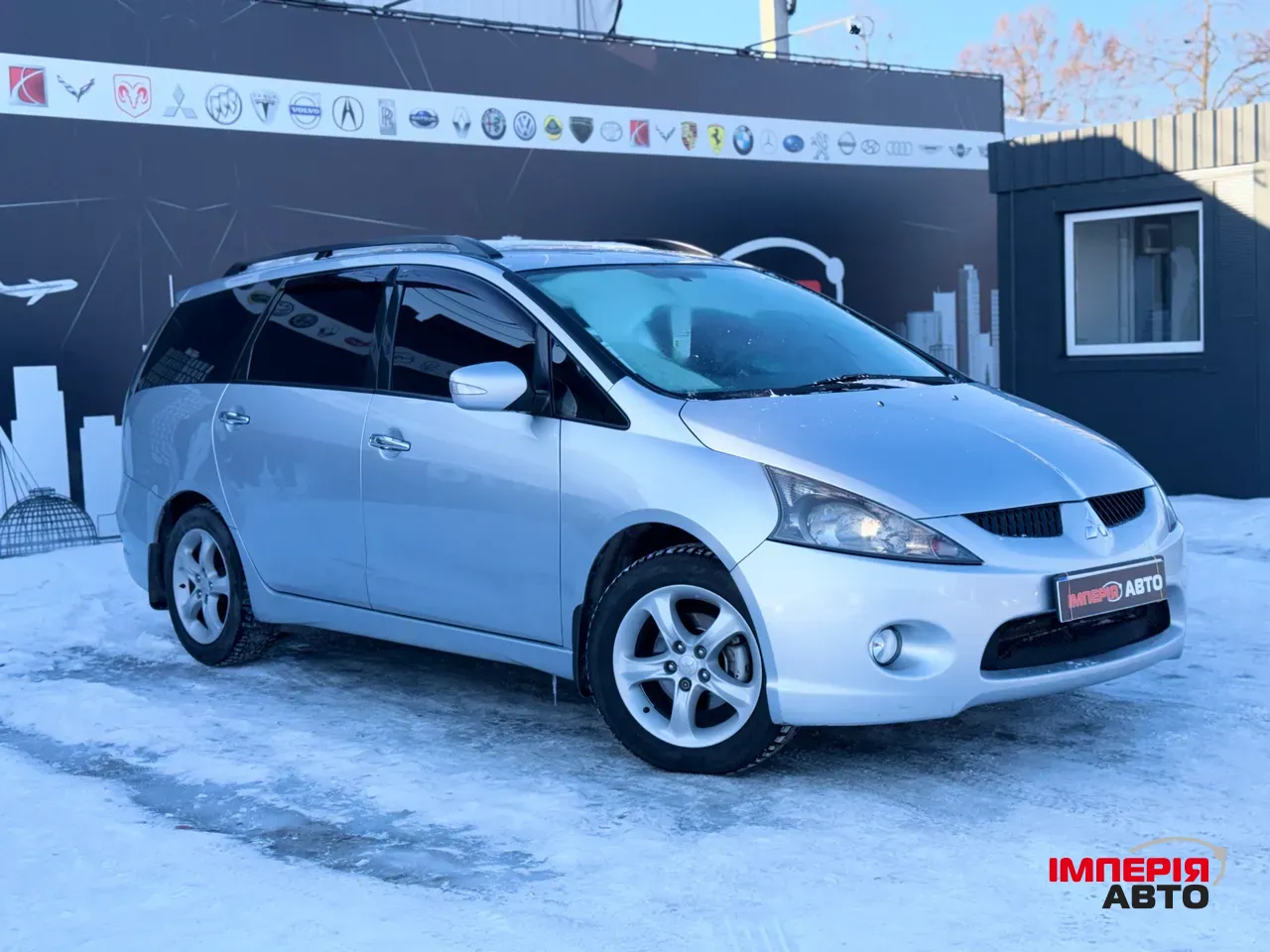 Mitsubishi Grandis - фото 3