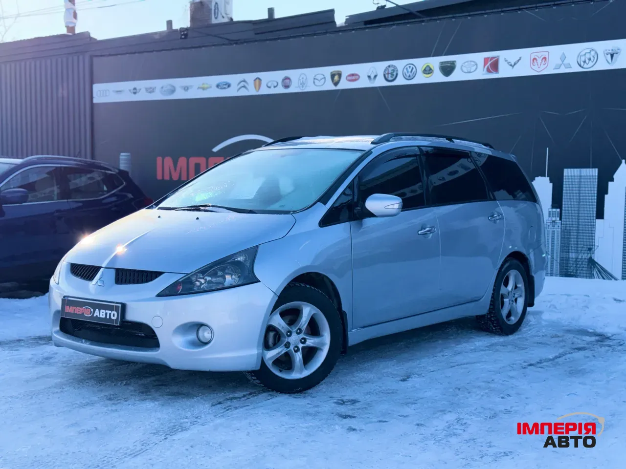 Mitsubishi Grandis - фото 2