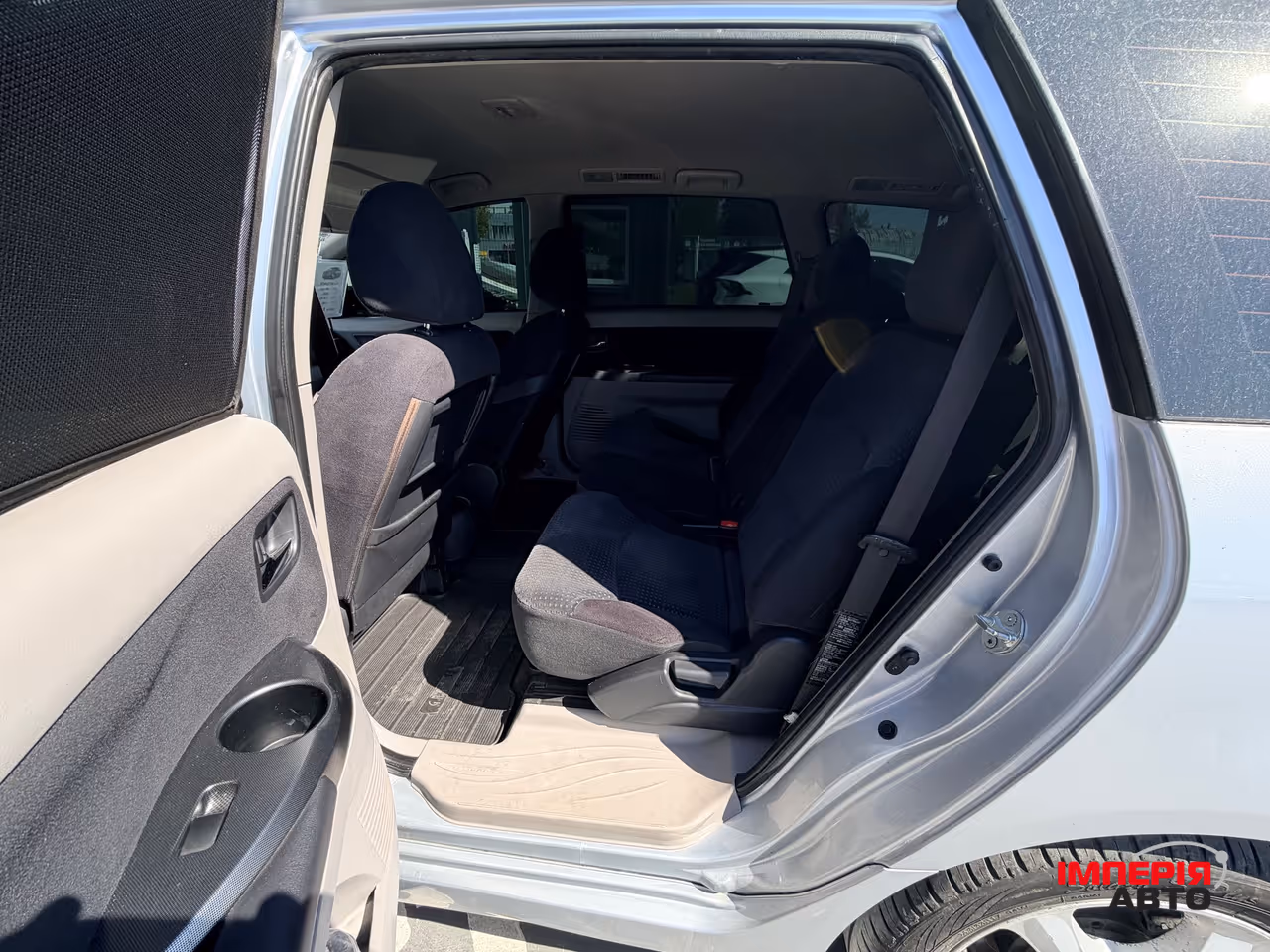Mitsubishi Grandis - фото 9