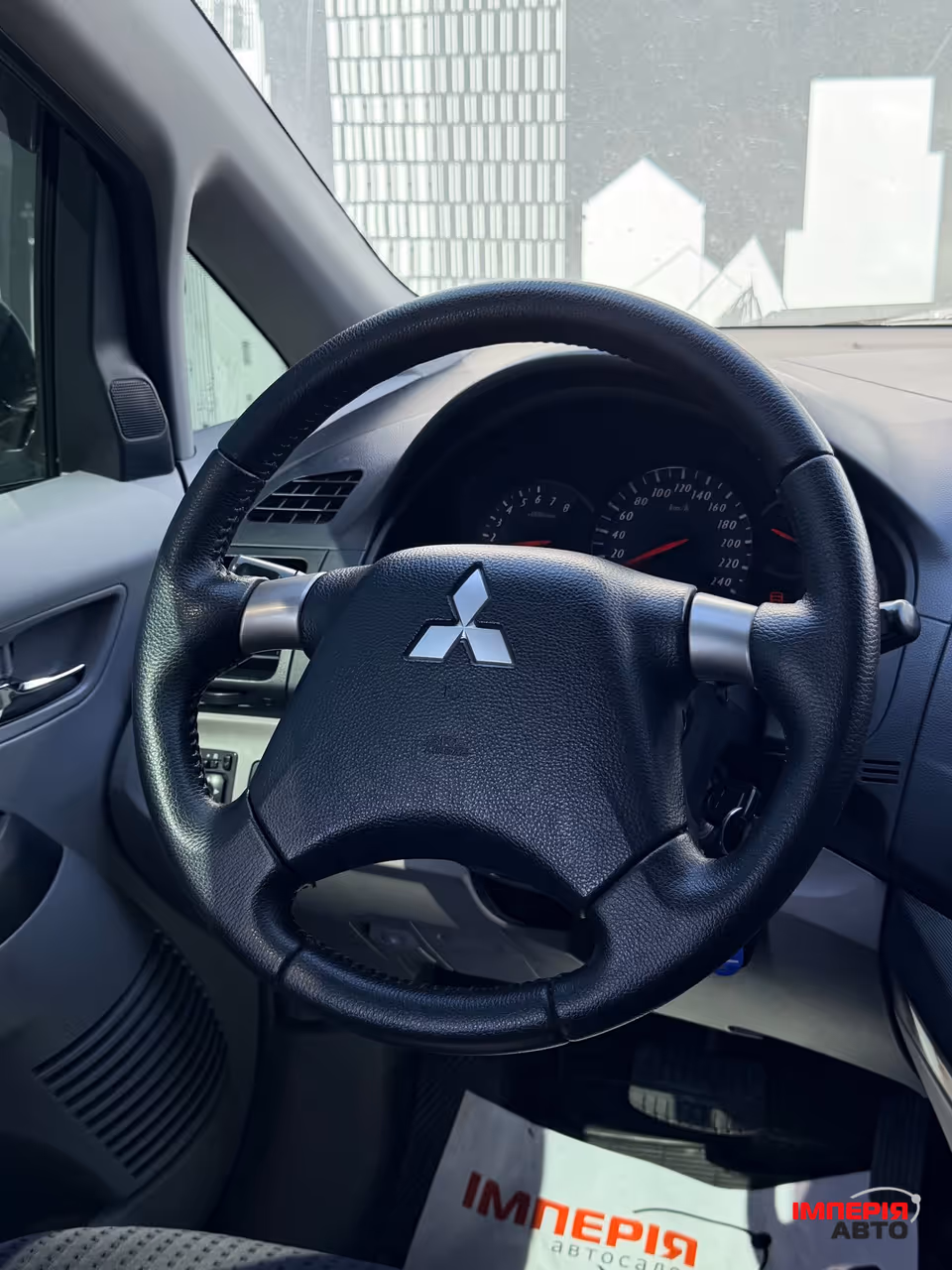 Mitsubishi Grandis - фото 7