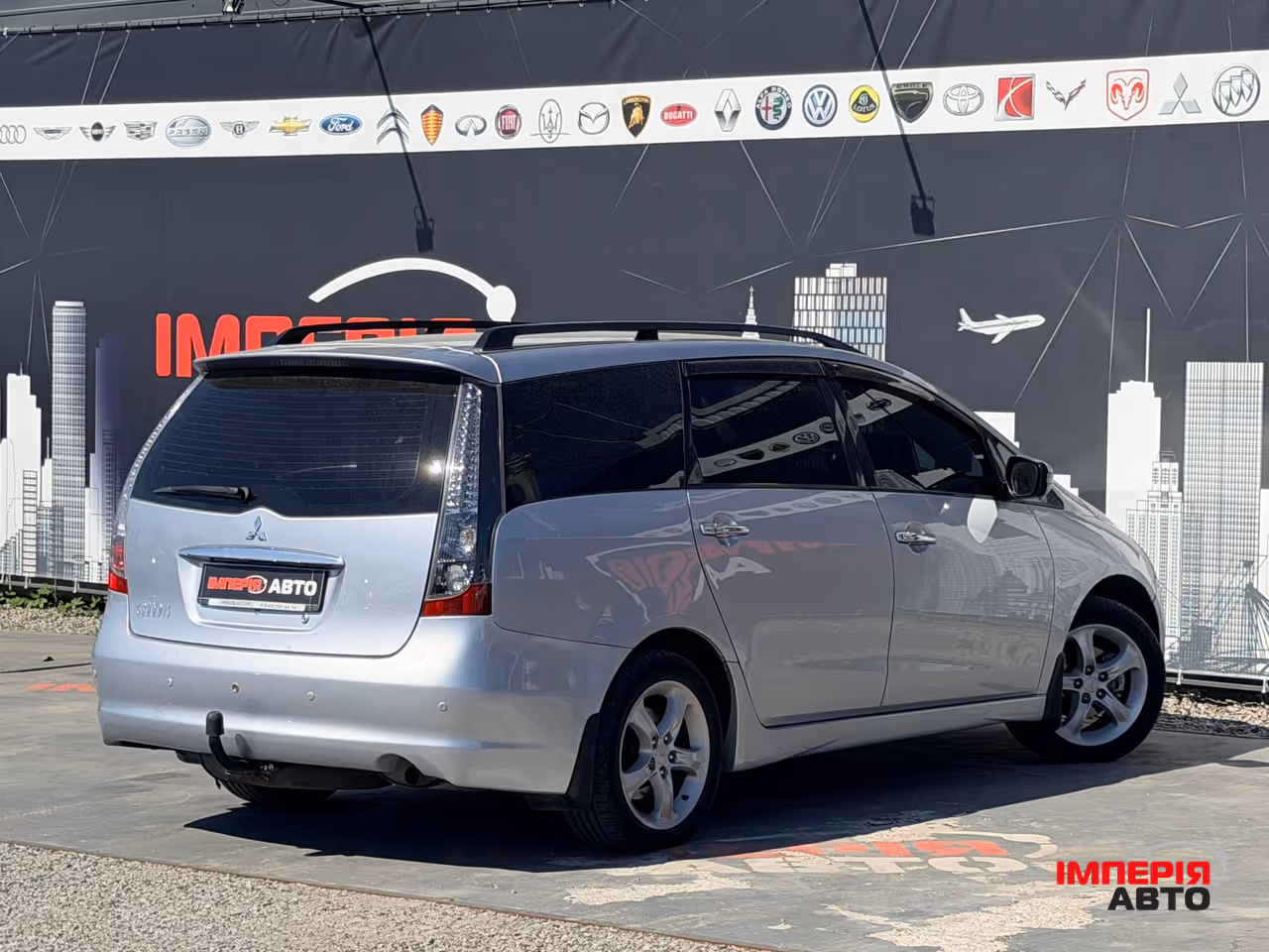 Mitsubishi Grandis - фото 5