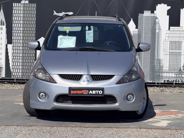Mitsubishi Grandis - фото 3