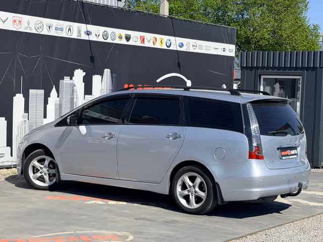 Mitsubishi Grandis - фото 4