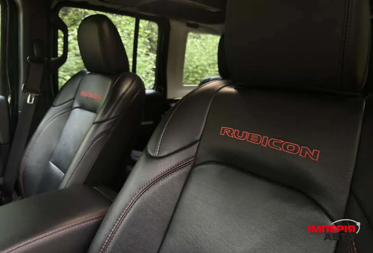 Jeep Wrangler - фото 10