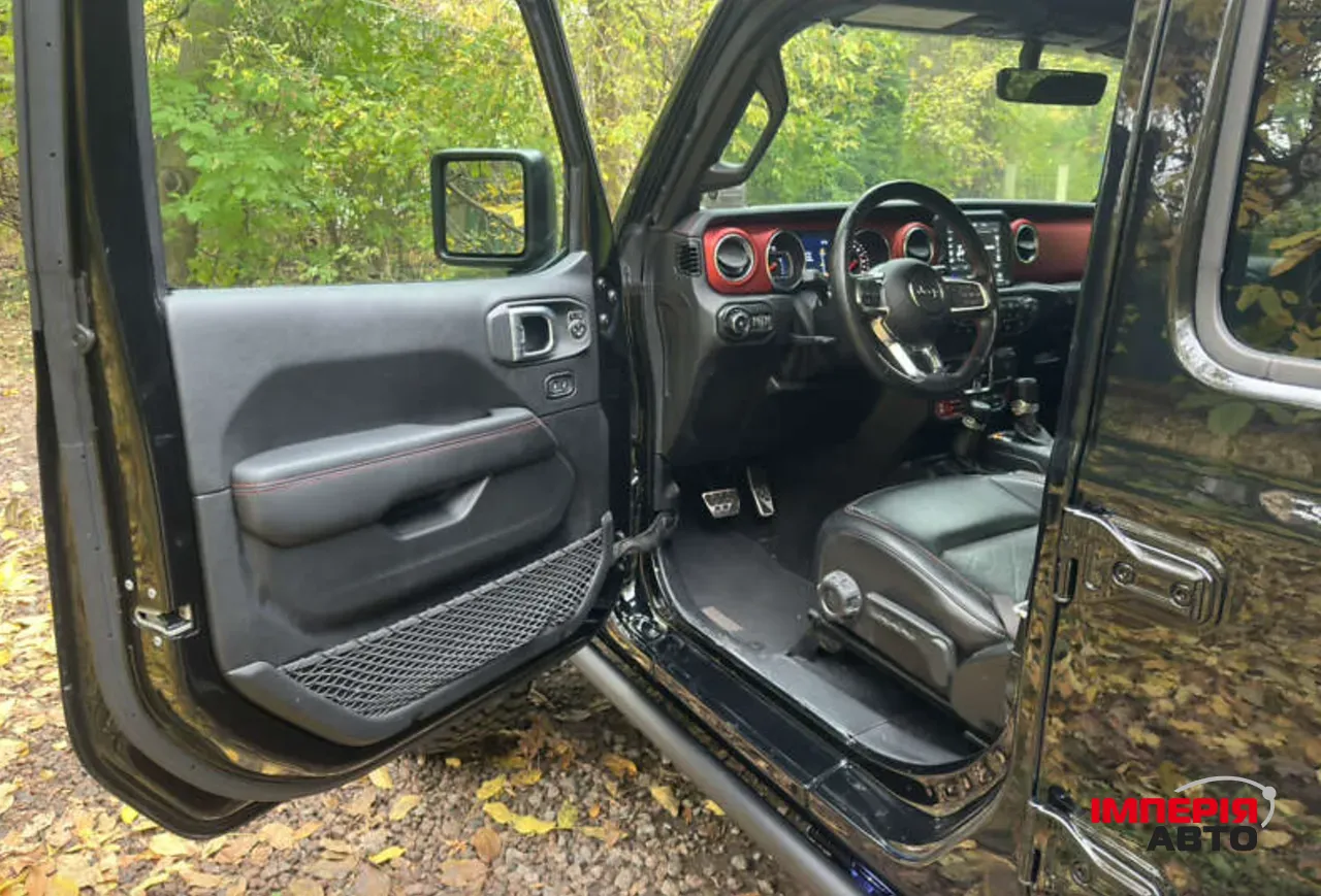 Jeep Wrangler - фото 7