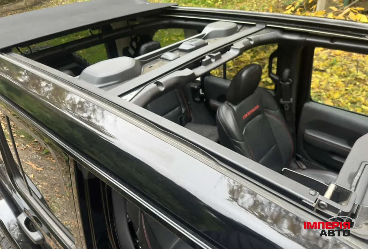 Jeep Wrangler - фото 11