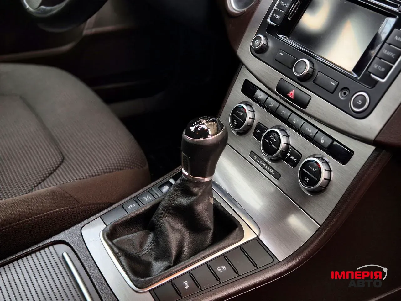 Volkswagen Passat - фото 56