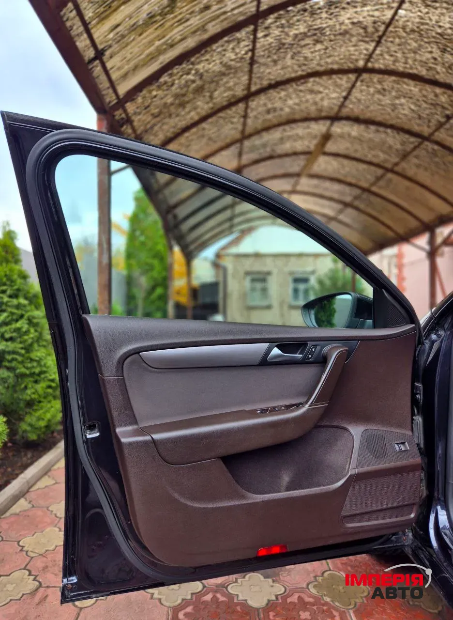 Volkswagen Passat - фото 45