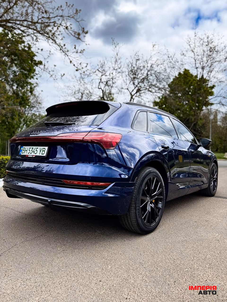 Audi e-tron - фото 8