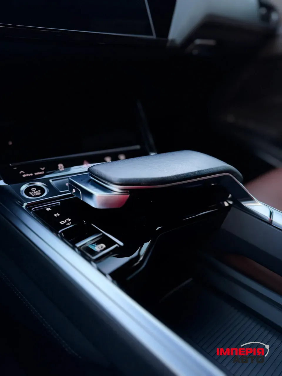 Audi e-tron - фото 26