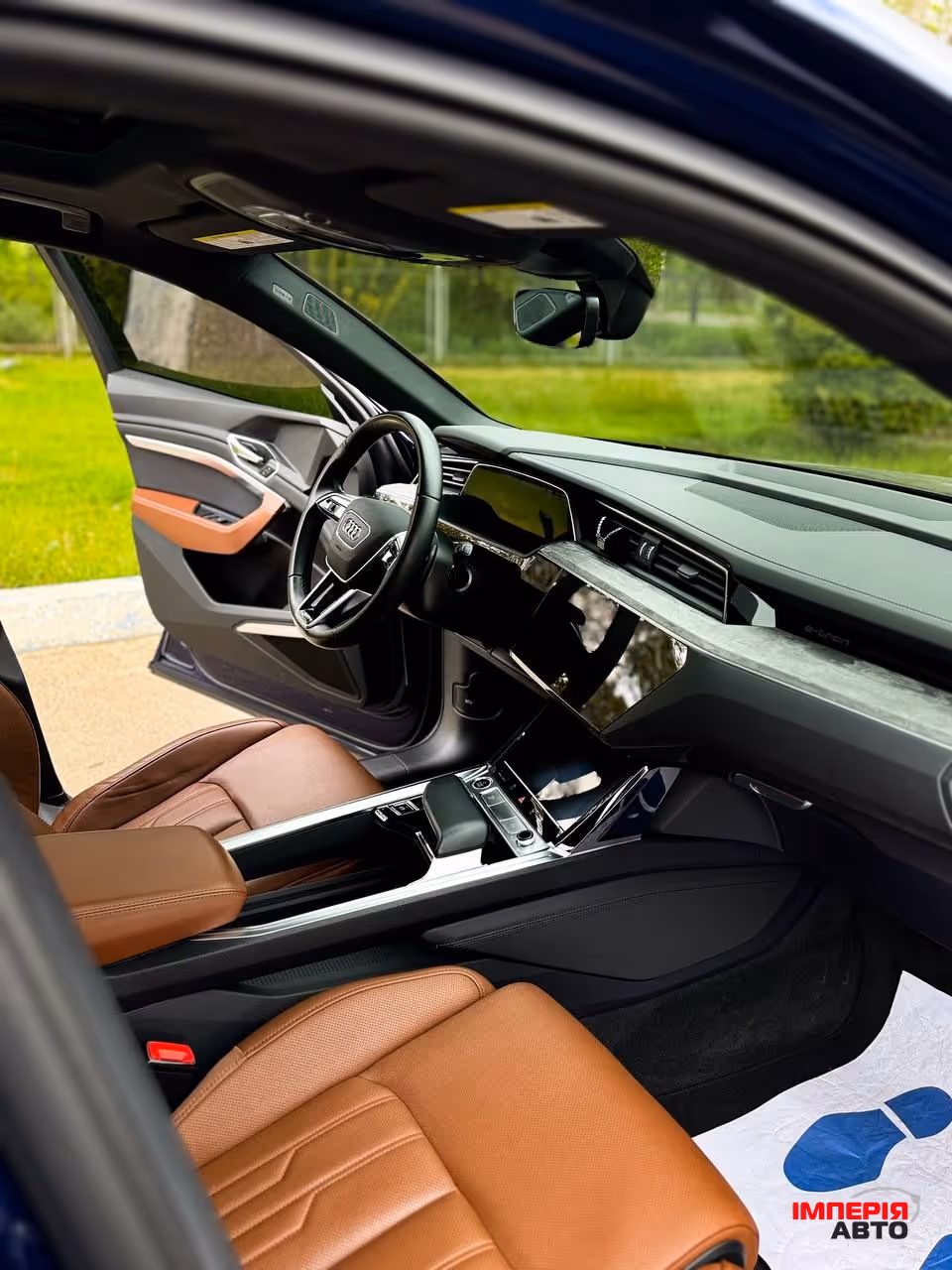 Audi e-tron - фото 19