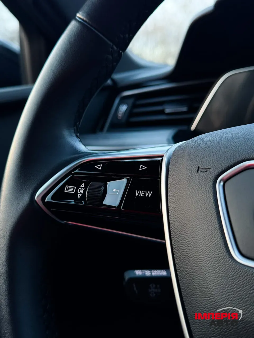 Audi e-tron - фото 30