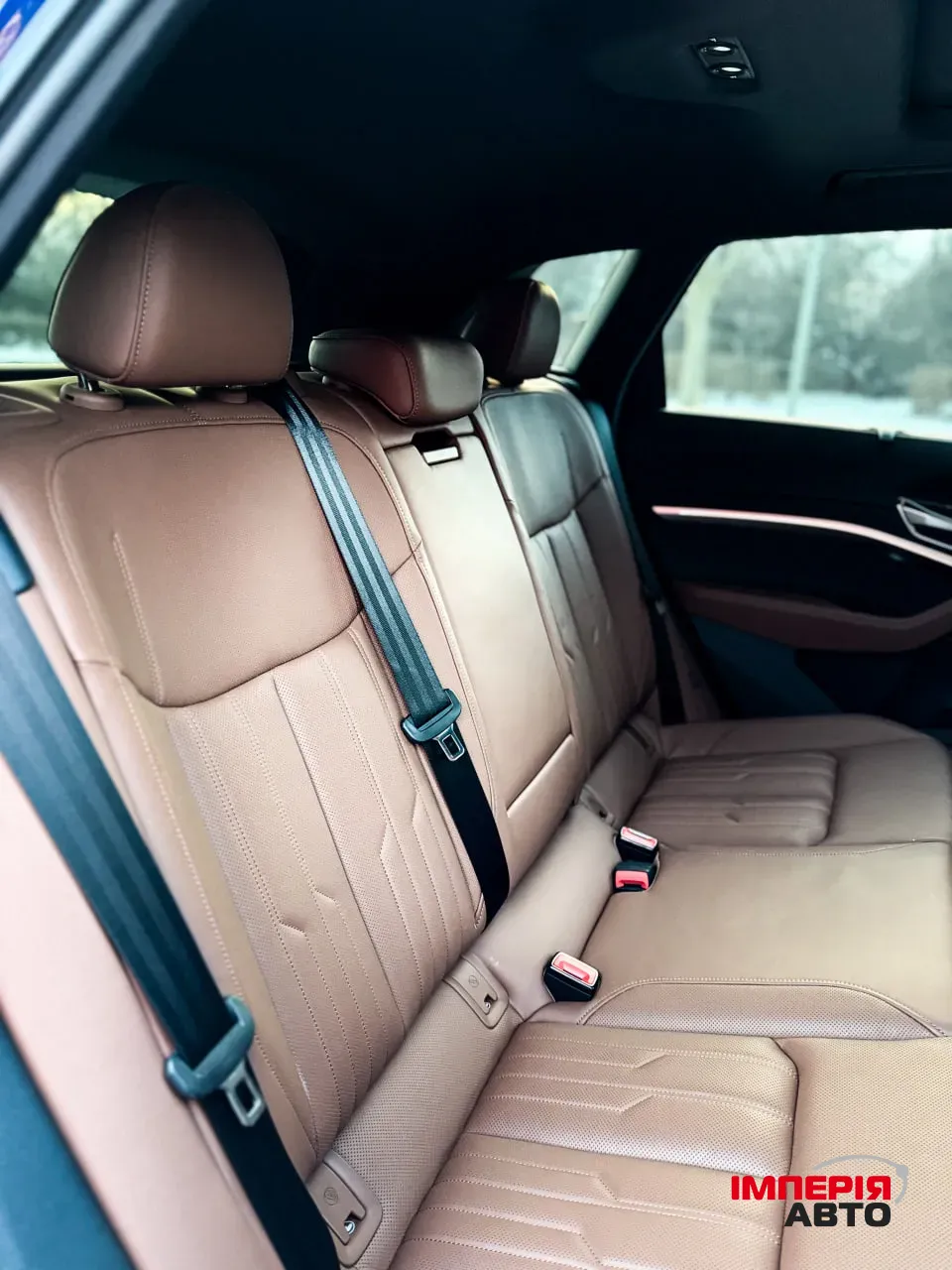 Audi e-tron - фото 24