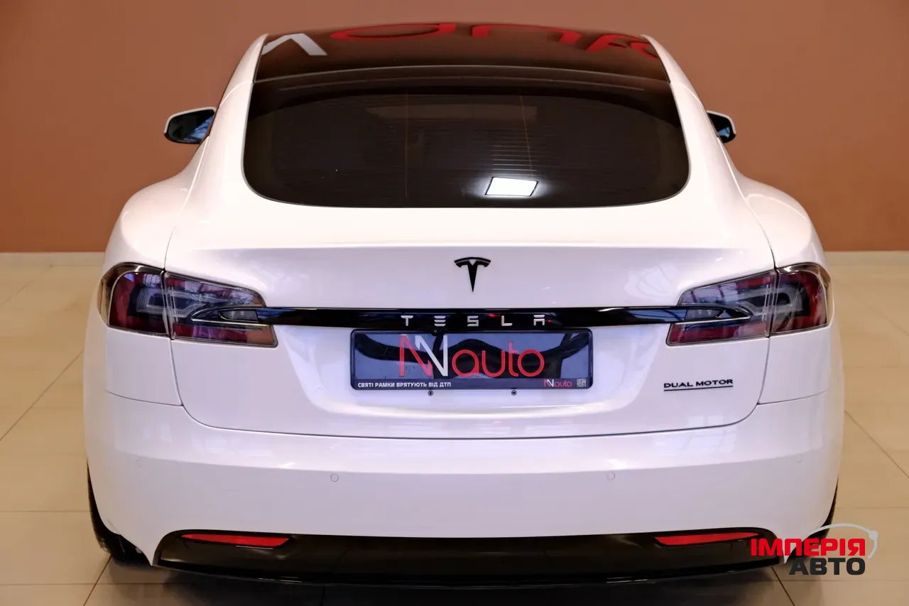 Tesla Model S - фото 6