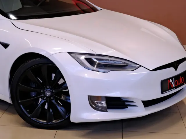 Tesla Model S - фото 3