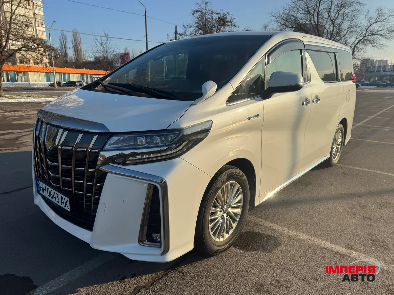 Toyota Alphard - фото 6