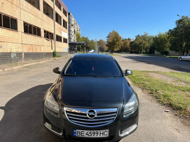 Opel Insignia - фото 1