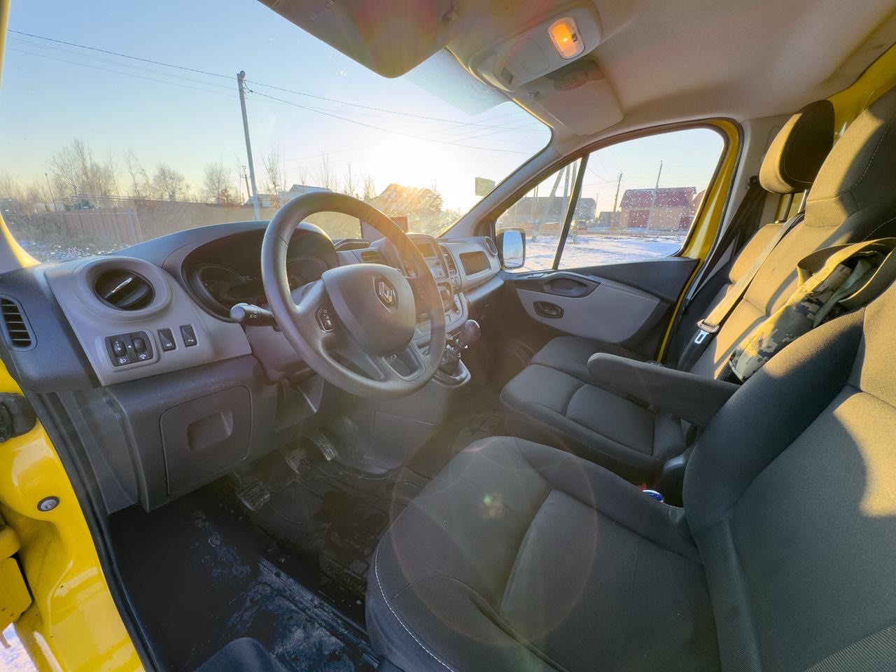 Renault Trafic - фото 7