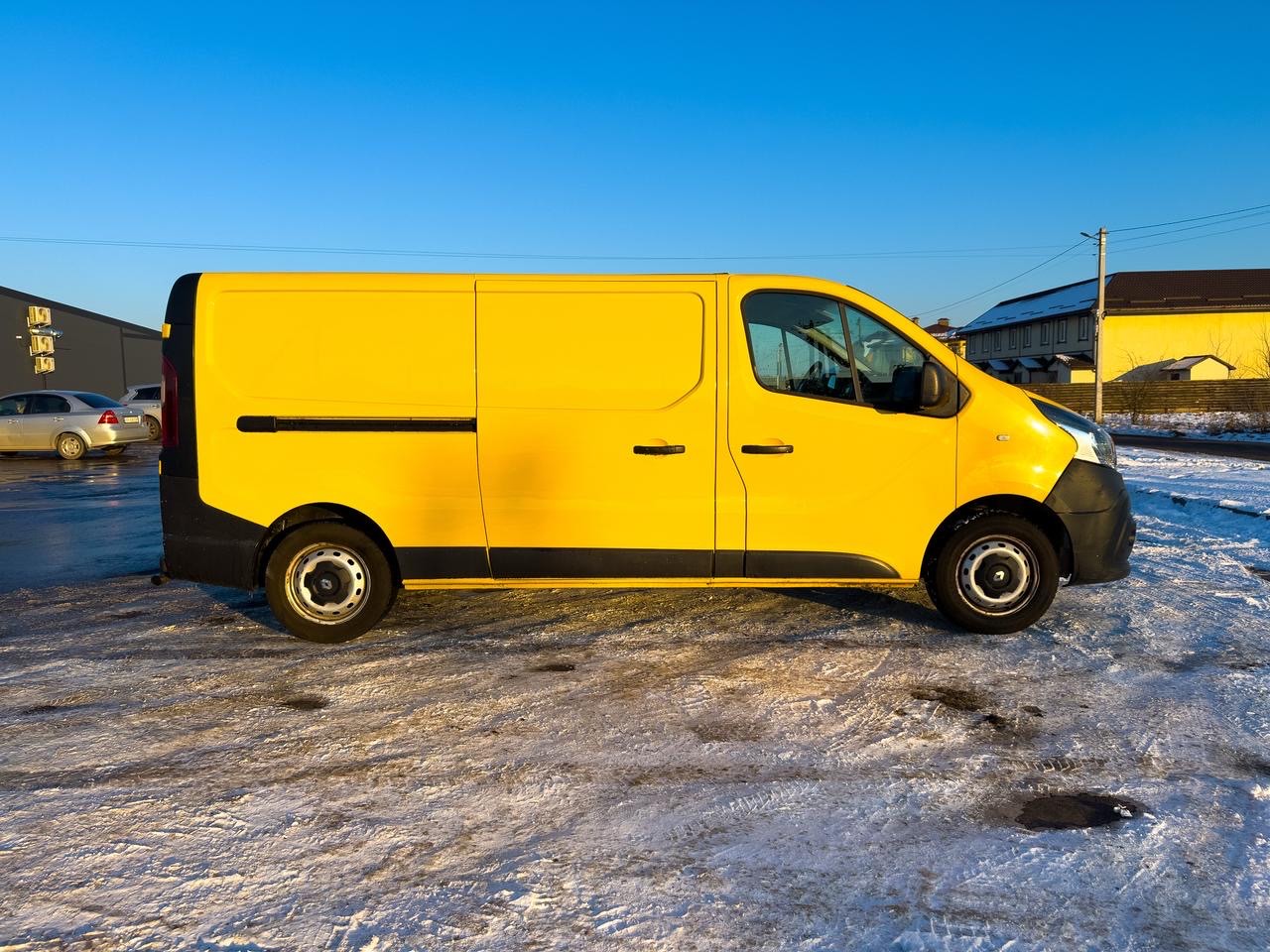 Renault Trafic - фото 5