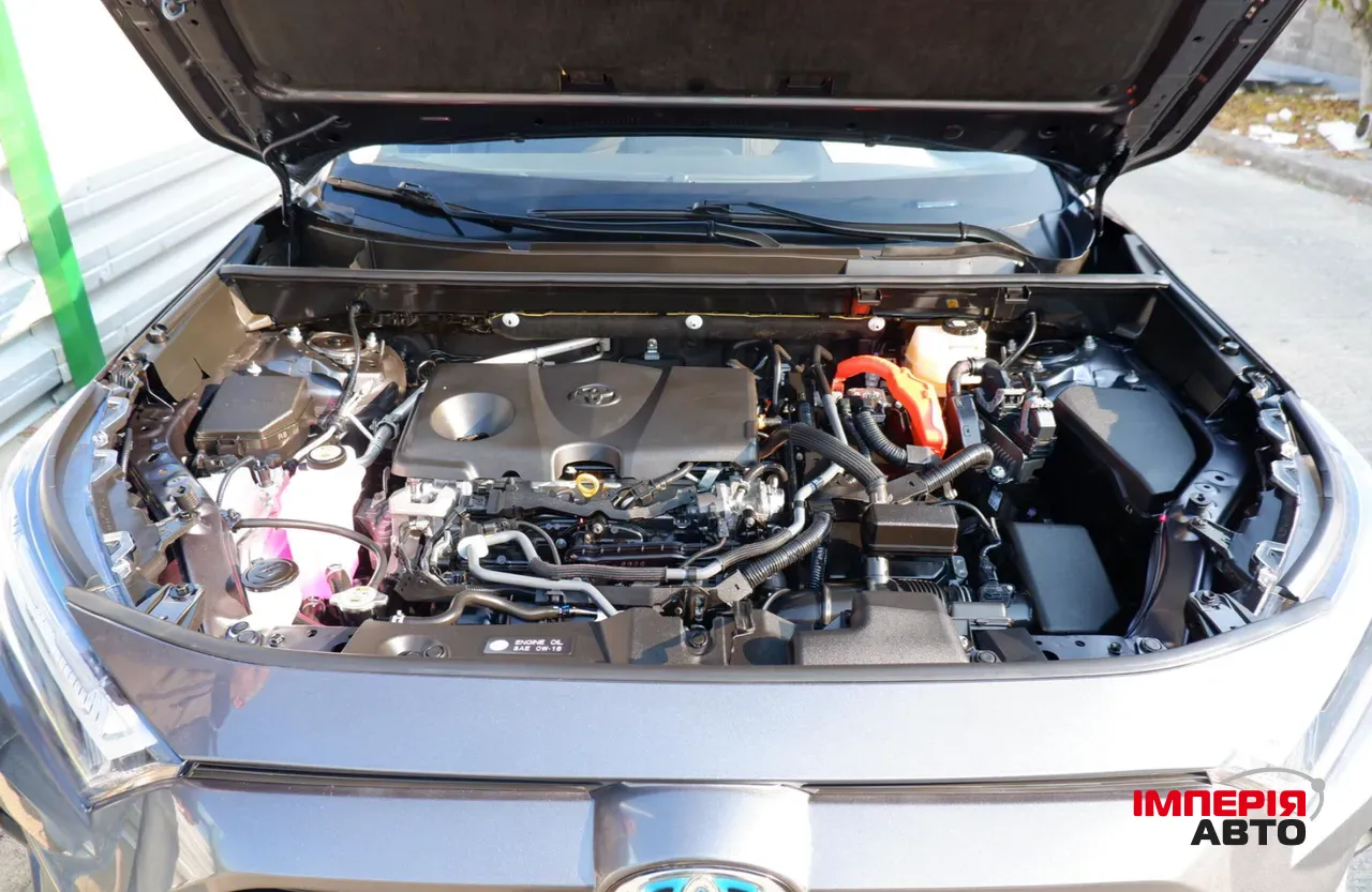 Toyota RAV4 - фото 6