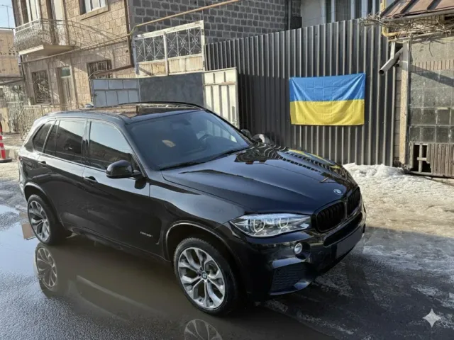 BMW X5 - фото 1