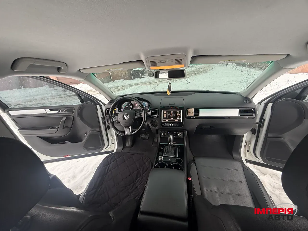 Volkswagen Touareg - фото 17