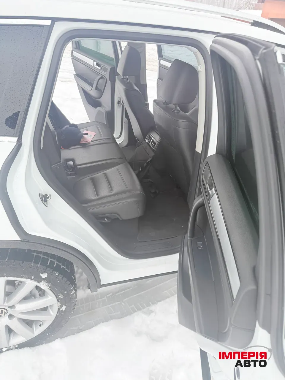 Volkswagen Touareg - фото 10