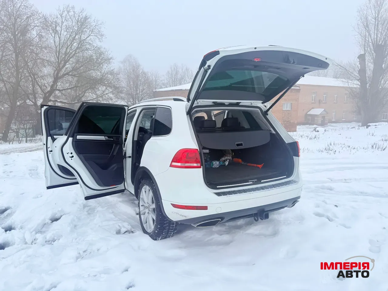 Volkswagen Touareg - фото 6