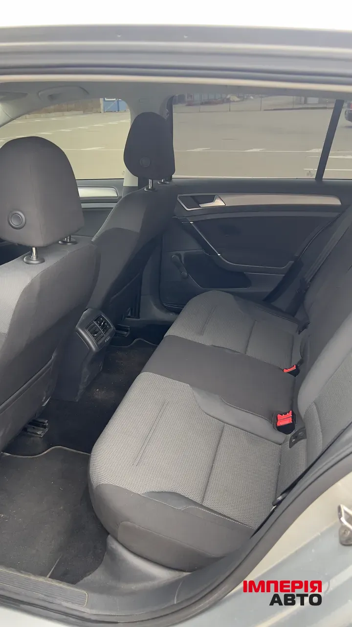 Volkswagen Golf - фото 11