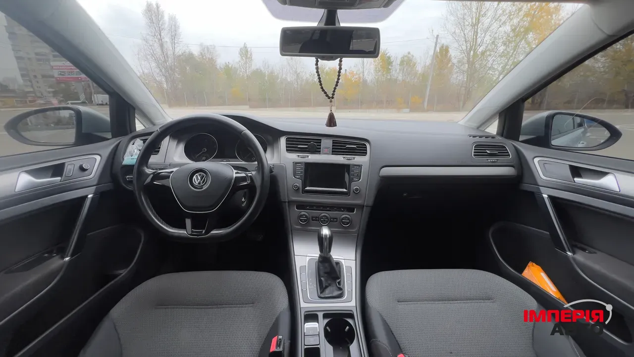 Volkswagen Golf - фото 12