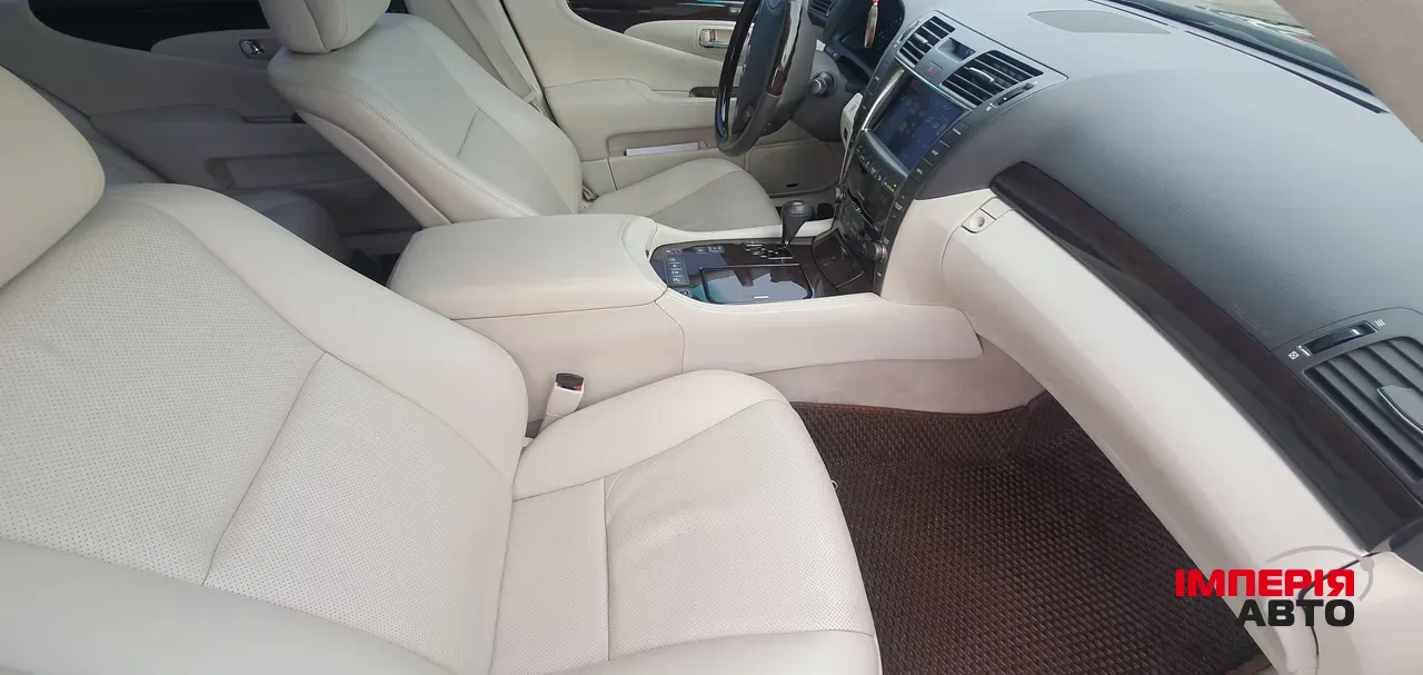 Lexus LS - фото 28