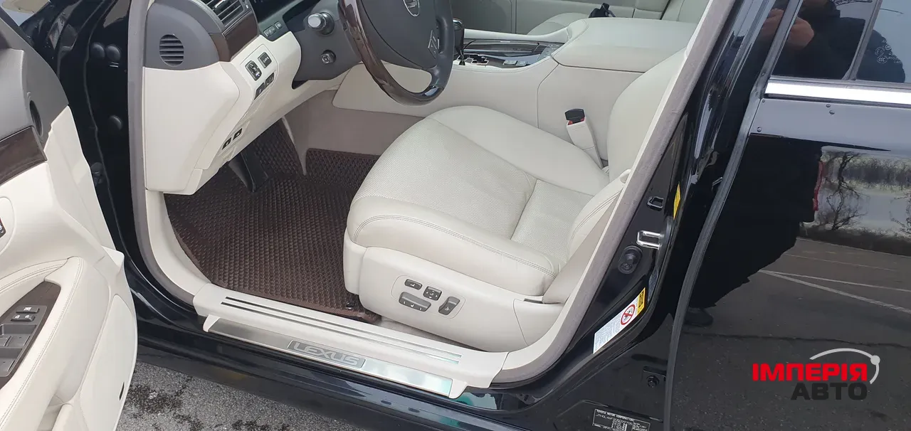 Lexus LS - фото 13