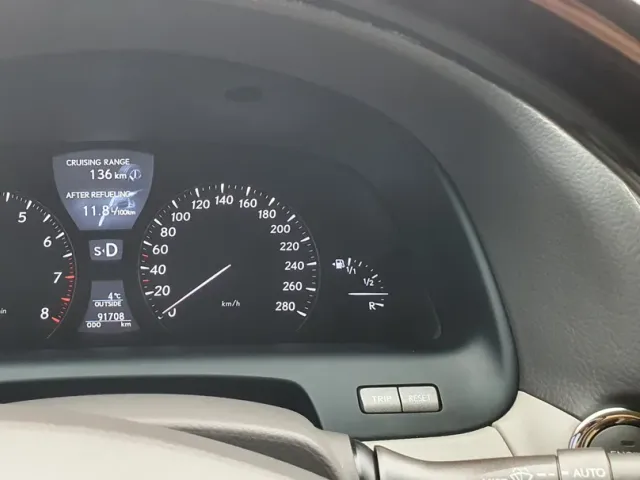 Lexus LS - фото 4