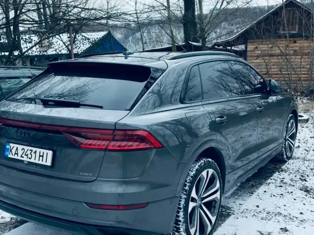 Audi Q8 - фото 3