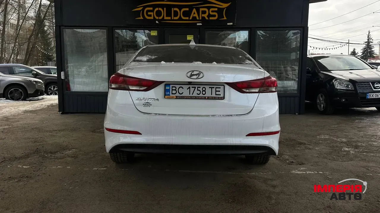 Hyundai Elantra - фото 7