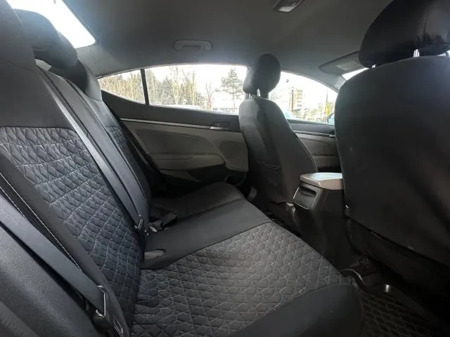 Hyundai Elantra - фото 5