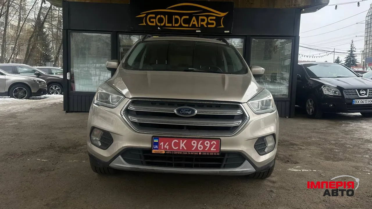 Ford Escape - фото 1