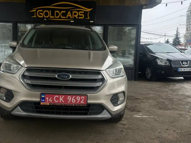 Ford Escape - фото 1