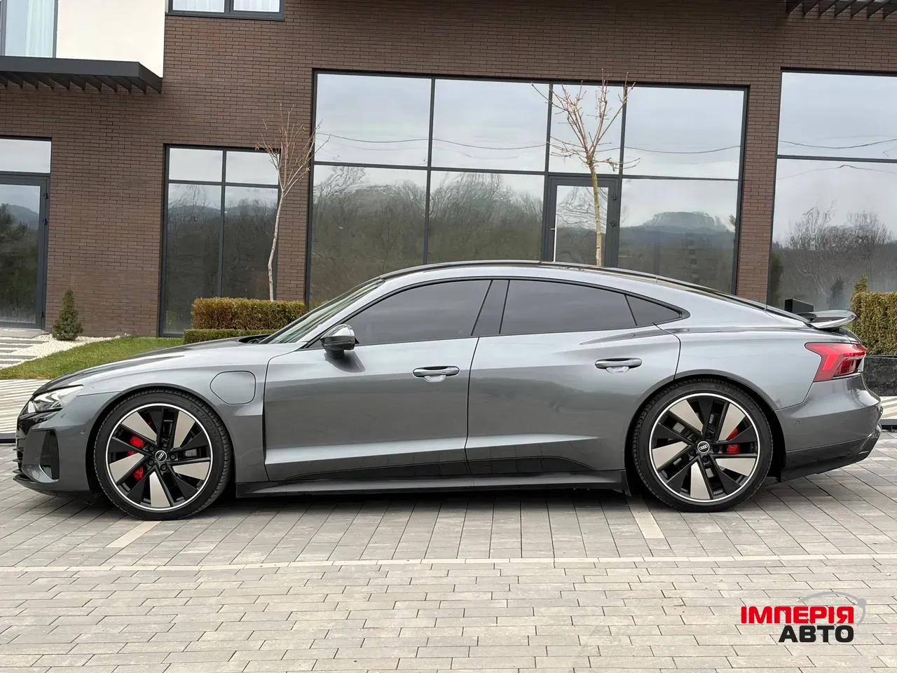 Audi e-tron GT - фото 9