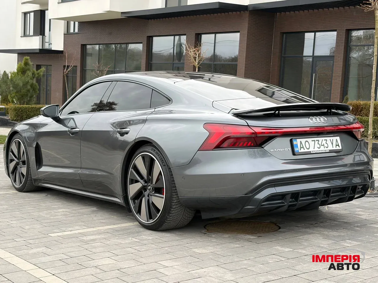 Audi e-tron GT - фото 8