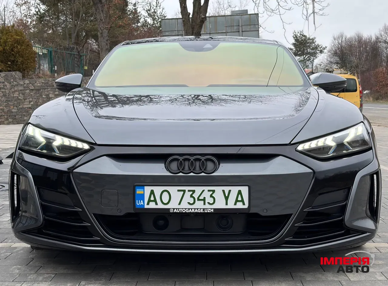 Audi e-tron GT - фото 6