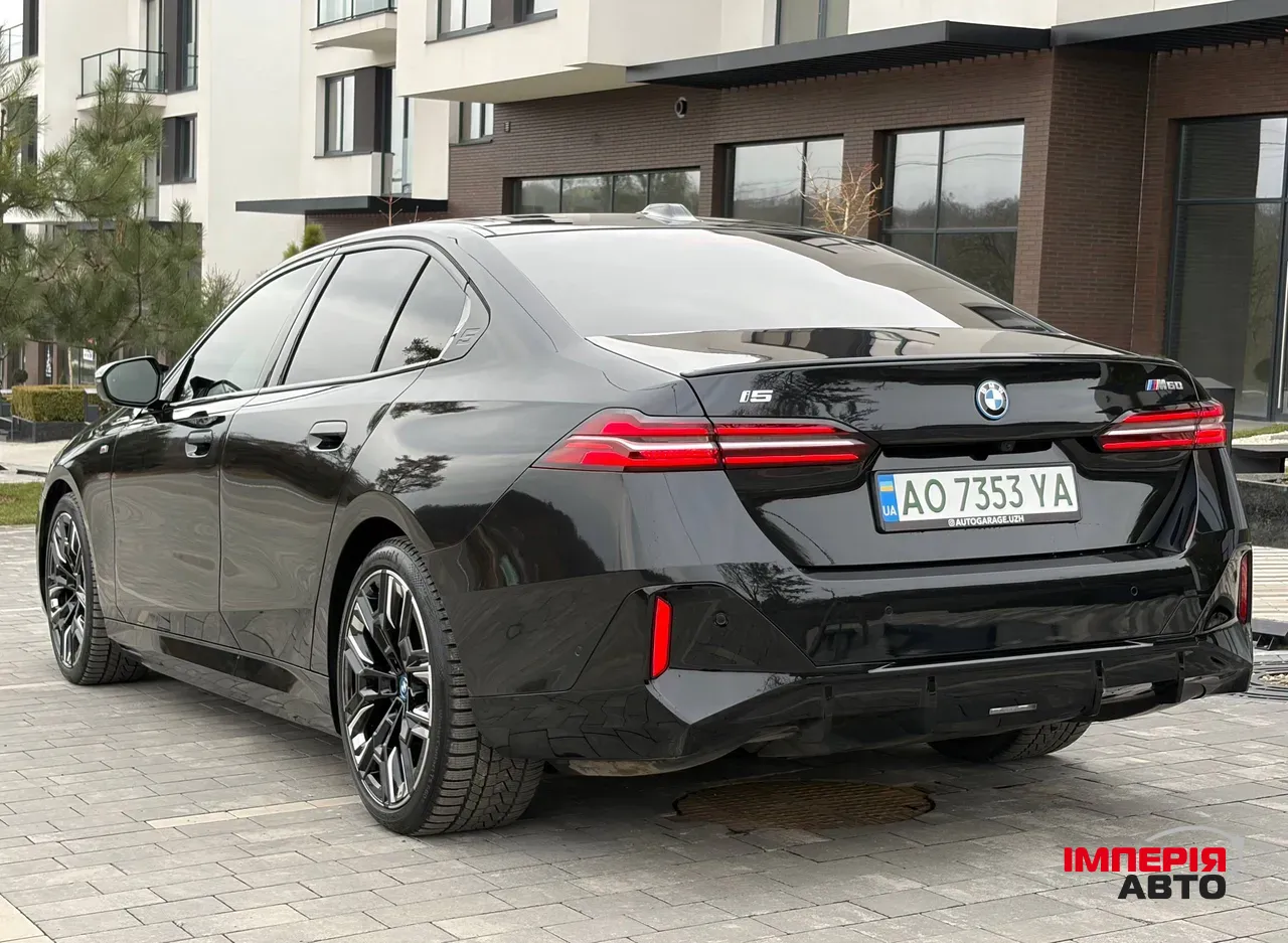 BMW i5 - фото 12