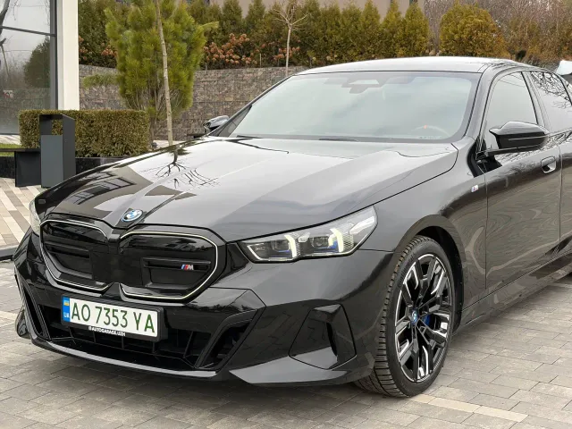 BMW i5 - фото 5