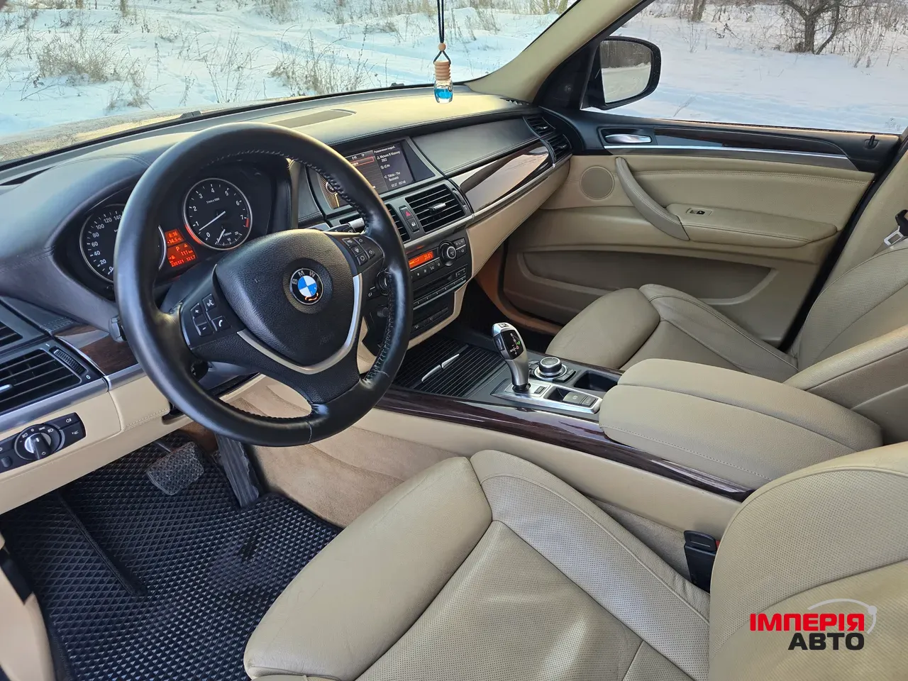 BMW X5 - фото 12