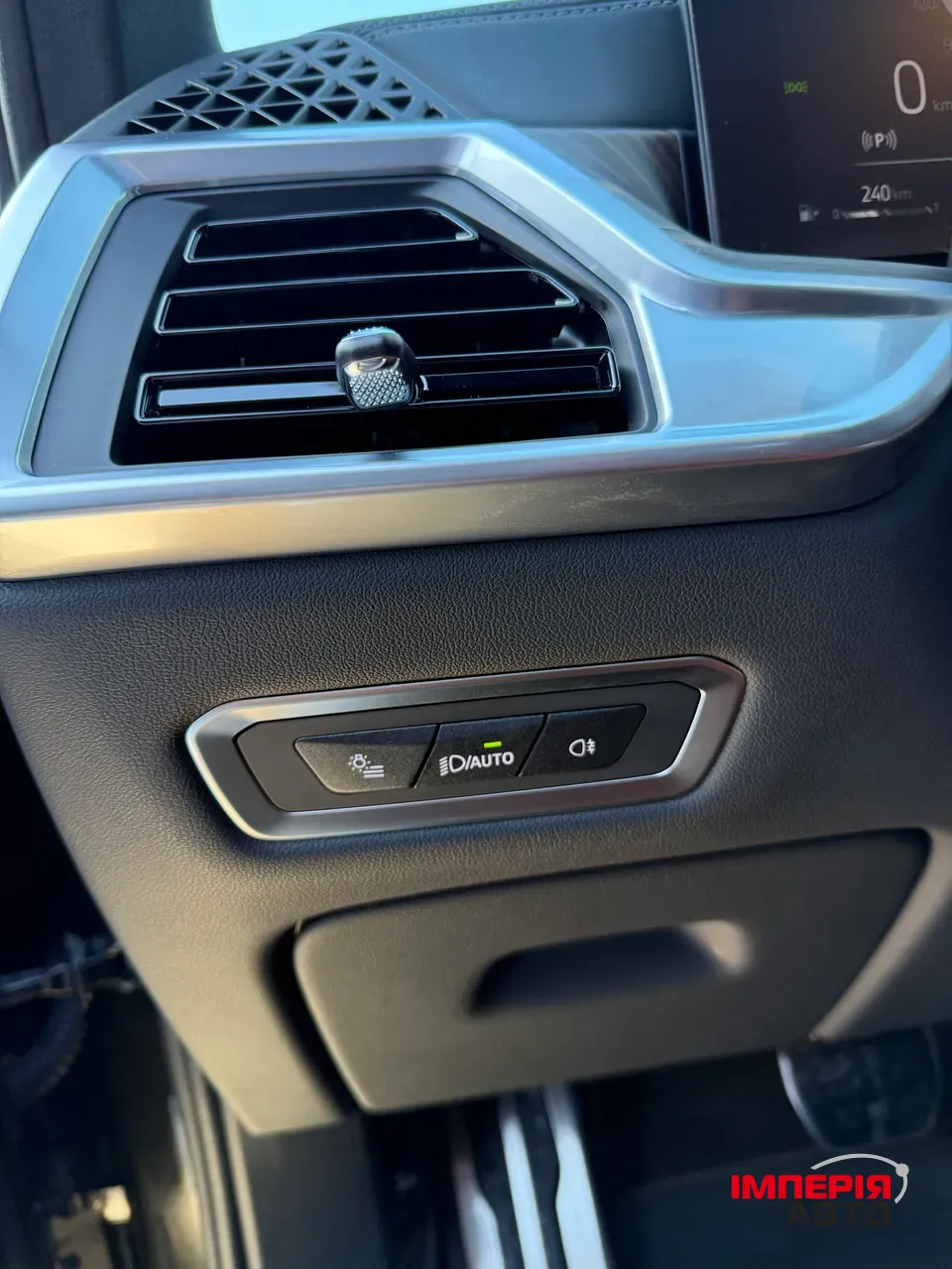 BMW X7 - фото 20