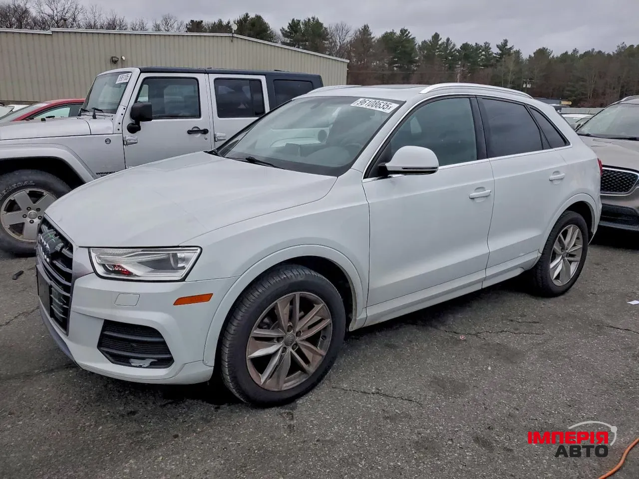 Audi Q3 - фото 1