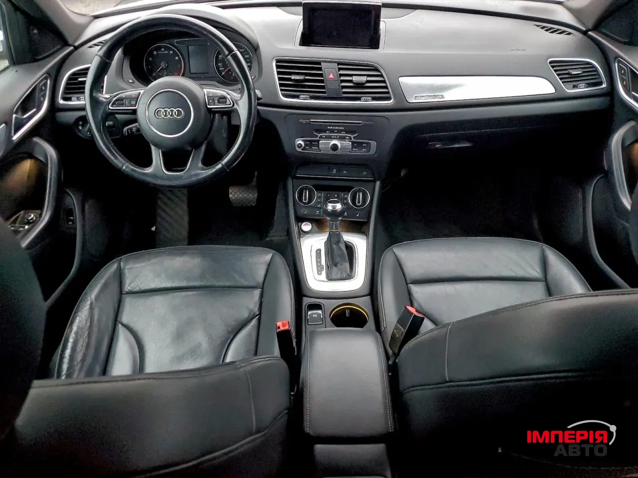 Audi Q3 - фото 8